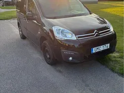 Svart Begagnad 2017 Citroën Berlingo Minibuss | 69 900 kr (Dyr)