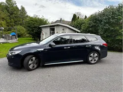 Blå Begagnad 2018 Kia Optima Hybrid 2 Sedan | 155 000 kr (Marknadspris)