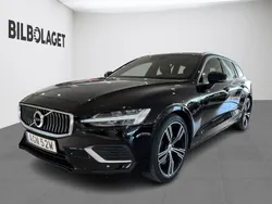 Svart Begagnad 2021 Volvo V60 Inscription Kombi | 319 800 kr (Marknadspris)
