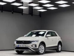 Grå Begagnad 2022 VW T-Roc SUV | 259 900 kr (Marknadspris)