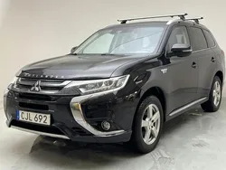 Svart Begagnad 2017 Mitsubishi Outlander SUV | 155 000 kr (Marknadspris)
