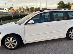 Vit Begagnad 2011 Volvo V50 Momentum Kombi | 47 000 kr (Bra pris)