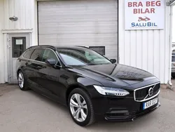Svart Begagnad 2021 Volvo V90 Momentum Kombi | 319 000 kr (Marknadspris)