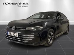 Svart (grenadilla black metallic) Begagnad 2024 VW Passat Business Kombi | 349 900 kr (Lite dyr)