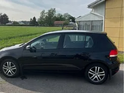 Svart Begagnad 2011 VW Golf VI Halvkombi | 60 000 kr (Bra pris)