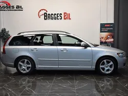 Ljusgrå Begagnad 2011 Volvo V50 Kombi | 59 900 kr (Marknadspris)