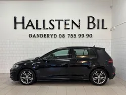 Svart Begagnad 2017 VW Golf VII R-line Halvkombi | 139 000 kr (Marknadspris)