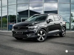 Svart Begagnad 2019 Volvo XC40 SUV | 259 900 kr (Marknadspris)