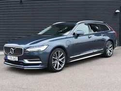 Mörkblå Begagnad 2018 Volvo V90 Inscription Kombi | 359 900 kr (Lite dyr)