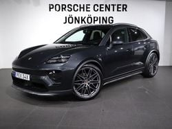Grå (grey) Ny 2025 Porsche Macan SUV | 1 232 500 kr (Lite dyr)