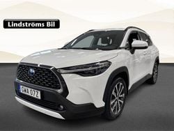 Vit Begagnad 2022 Toyota Corolla Cross Style SUV | 369 000 kr (Marknadspris)