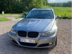 Grå Begagnad 2010 BMW 325 Comfort Edition Kombi | 82 000 kr (Bra pris)