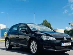 Svart Begagnad 2015 VW Golf VII Halvkombi | 95 000 kr (Marknadspris)