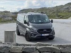 Grå Begagnad 2018 Ford Transit Custom | 185 000 kr (Dyr)