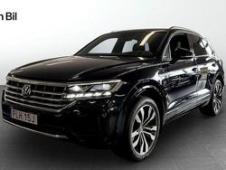 Mörkblå Begagnad 2019 VW Touareg SE SUV | 509 900 kr (Marknadspris)