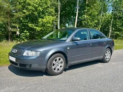 Grå Begagnad 2002 Audi A4 Sedan | 40 500 kr (Lite dyr)