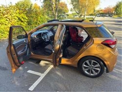 Orange Begagnad 2016 Hyundai i20 Premium Halvkombi | 90 000 kr (Bra pris)
