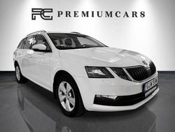 Vit Begagnad 2019 Skoda Octavia Ambition Kombi | 109 900 kr (Lite dyr)