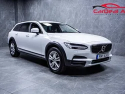Vit Begagnad 2018 Volvo V90 CC Business Edition Kombi | 273 800 kr (Marknadspris)
