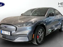 Grå (grey) Begagnad 2023 Ford Mustang Mach-E SUV | 469 900 kr (Marknadspris)