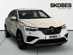 Vit Begagnad 2024 Renault Arkana Techno SUV | 289 900 kr (Lite dyr)