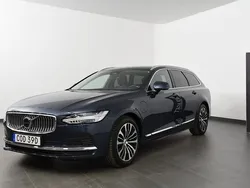 Mörkblå (blå) Begagnad 2023 Volvo V90 Core Kombi | 429 800 kr (Marknadspris)