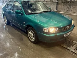 Grön Begagnad 2001 Toyota Corolla Halvkombi | 20 000 kr (Marknadspris)