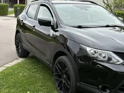 Svart Begagnad 2015 Nissan Qashqai SUV | 117 000 kr (Marknadspris)