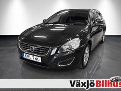 Grå Begagnad 2012 Volvo V60 Momentum Kombi | 89 900 kr (Marknadspris)