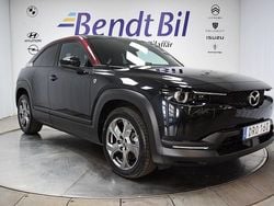 Svart Begagnad 2023 Mazda MX30 SUV | 299 800 kr (Marknadspris)