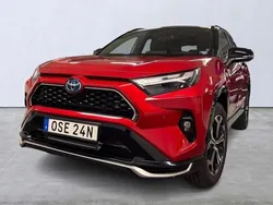 Röd Begagnad 2022 Toyota RAV4 Hybrid Style SUV | 439 900 kr (Marknadspris)