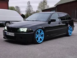 Svart Begagnad 2003 BMW 320 M Sport Kombi | 60 000 kr