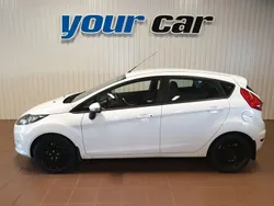 Vit Begagnad 2013 Ford Fiesta Halvkombi | 59 000 kr (Marknadspris)