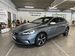 Grå Begagnad 2017 Volvo V40 R-Design Halvkombi | 229 900 kr (Lite dyr)