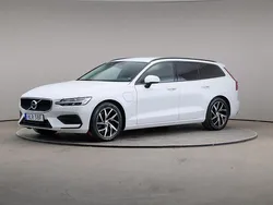 Vit Begagnad 2019 Volvo V60 Momentum Kombi | 259 000 kr (Marknadspris)