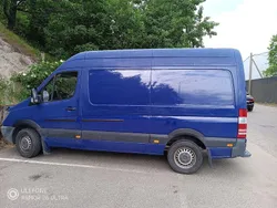 Blå Begagnad 2013 Mercedes Sprinter Van | 130 000 kr (Marknadspris)