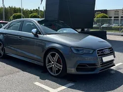 Grå Begagnad 2016 Audi S3 Sedan | 274 800 kr