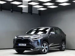 Mörkgrå (grå) Begagnad 2022 Toyota RAV4 Hybrid Active SUV | 399 900 kr (Marknadspris)