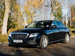 Svart Begagnad 2017 Mercedes E220 Exclusive Sedan | 295 000 kr (Marknadspris)