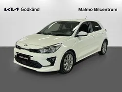 Vit Begagnad 2021 Kia Rio Advance Halvkombi | 169 900 kr (Marknadspris)