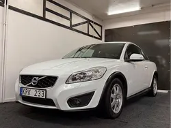 Vit Begagnad 2011 Volvo C30 Momentum Halvkombi | 64 900 kr (Marknadspris)