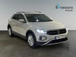 Grå Begagnad 2023 VW T-Roc Life SUV | 219 900 kr (Bra pris)