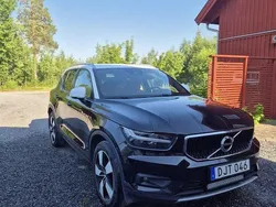 Svart Begagnad 2018 Volvo XC40 Momentum SUV | 265 000 kr (Bra pris)