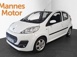 Vit Begagnad 2013 Peugeot 107 Halvkombi | 44 900 kr (Marknadspris)