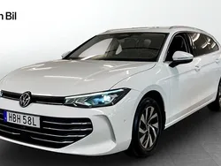 Vit Begagnad 2024 VW Passat Business Kombi | 345 900 kr (Lite dyr)