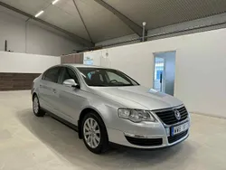 Silver Begagnad 2005 VW Passat Sedan | 39 500 kr (Marknadspris)
