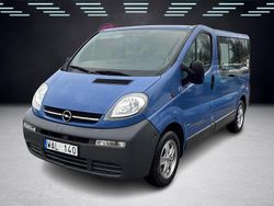 Blå Begagnad 2004 Opel Vivaro Van | 69 900 kr