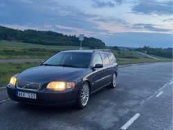 Blå Begagnad 2005 Volvo V70 Business Edition Kombi | 20 000 kr (Marknadspris)