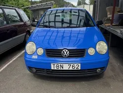 Blå Begagnad 2002 VW Polo Trendline Halvkombi | 13 500 kr