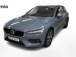 Grå Begagnad 2023 Volvo V60 Core Kombi | 339 000 kr (Bra pris)